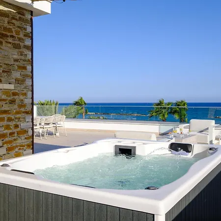 Goldfish - 5br Beachfront Luxury With Pool & Jacuzzi