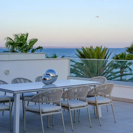 On-the-sand Beachfront - Pool & Rooftop Jacuzzi ヴィラ *