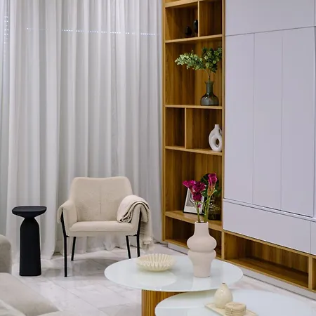 Villa Goldfish - 5br Beachfront Luxury With Pool & Jacuzzi Voróklini