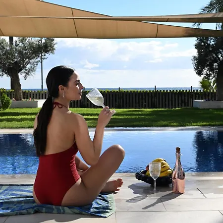 别墅 Goldfish - 5br Beachfront Luxury With Pool & Jacuzzi