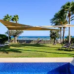On-the-sand Beachfront - Pool & Rooftop Jacuzzi Villa Voroklini