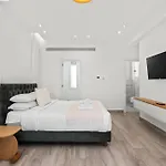 On-the-sand Beachfront - Pool & Rooftop Jacuzzi Villa *