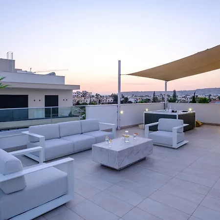 Goldfish - 5br Beachfront Luxury With Pool & Jacuzzi Voroklini