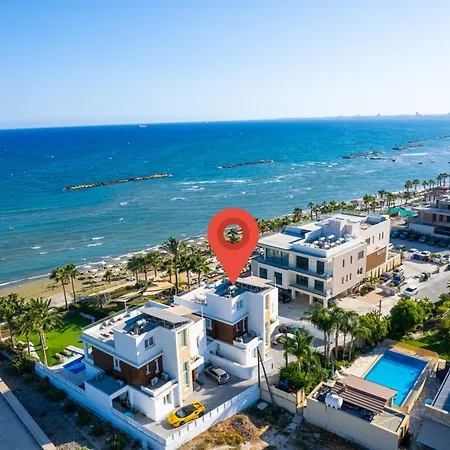 Villa Goldfish - 5br Beachfront Luxury With Pool & Jacuzzi *