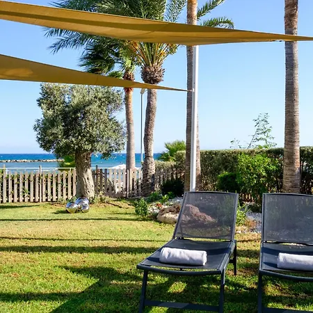 Goldfish - 5br Beachfront Luxury With Pool & Jacuzzi