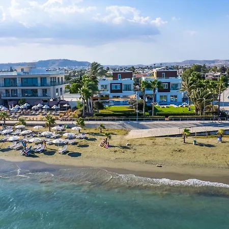 On-the-sand Beachfront - Pool & Rooftop Jacuzzi *