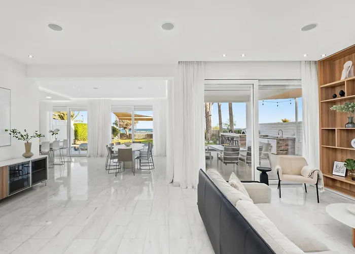 Goldfish - 5br Beachfront Luxury With Pool & Jacuzzi * Voroklini