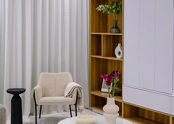 Vila Goldfish - 5br Beachfront Luxury With Pool & Jacuzzi Voroklini